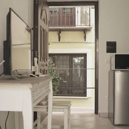 Relax Nel Centro Storico 度假居 圣尼科拉阿尔切拉